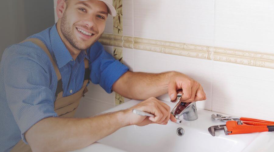 Professional water heater repair in Southmayd, TX